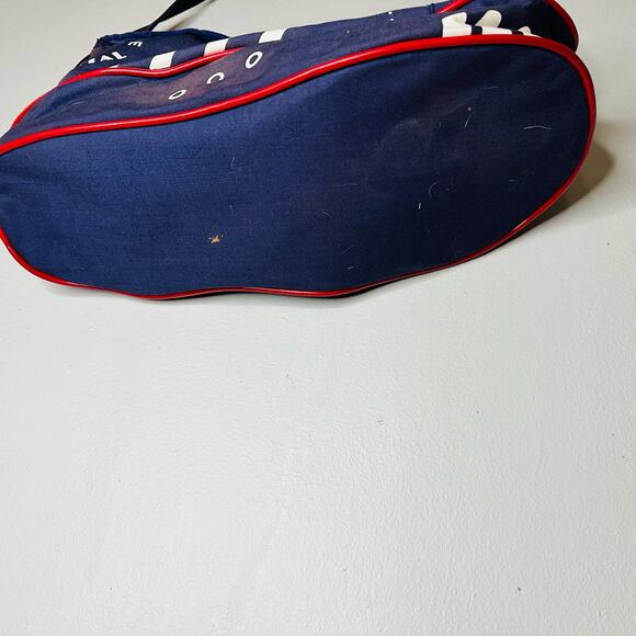 Vintage BIG SHOE BY IMPERIAL Blue Red White Shoe Detail Zip Up Gym Travel Bag - Picture 10 of 12